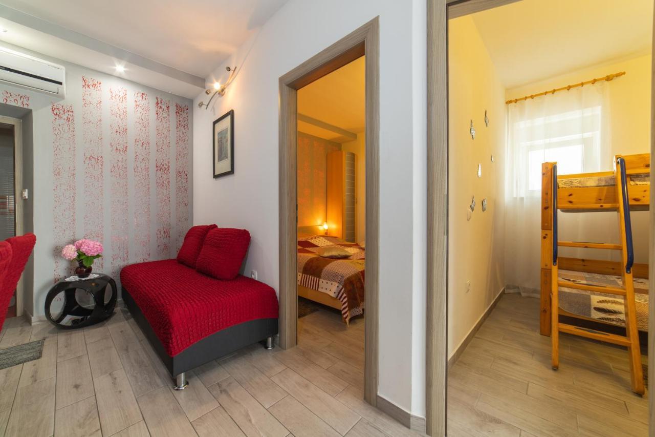 Apartments villa Mira Kaštela Exteriör bild