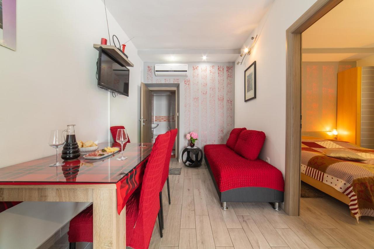 Apartments villa Mira Kaštela Exteriör bild